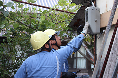 建柱工事・外線工事・引込線工事・計器工事なら愛媛県西条市の有限会社周桑電機工業所